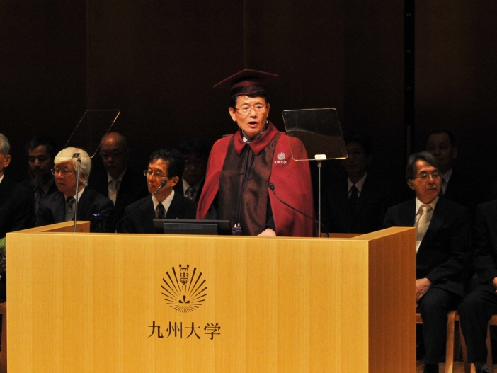 東京大学大学院 おし 修士課程 の 学位記授与式 用 アカデミック